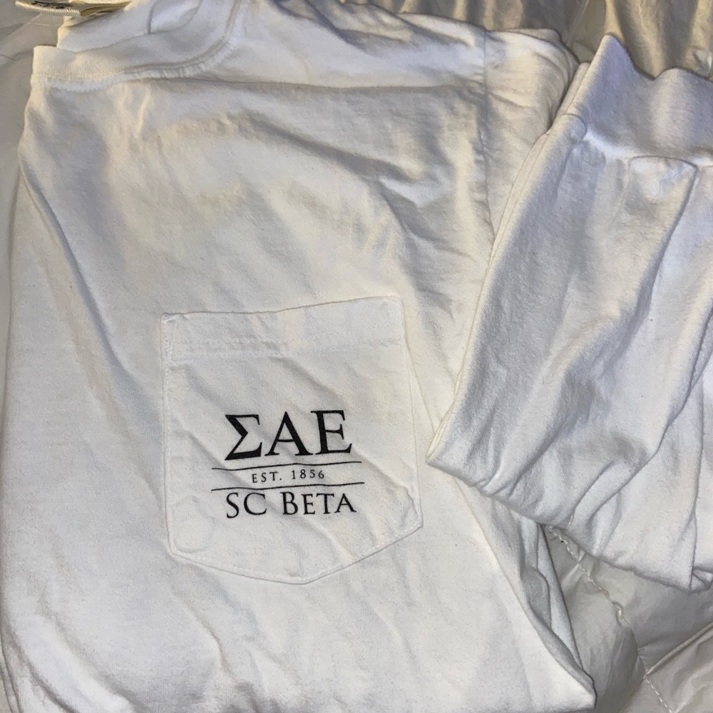 Long sleeves comfort colors small SAE